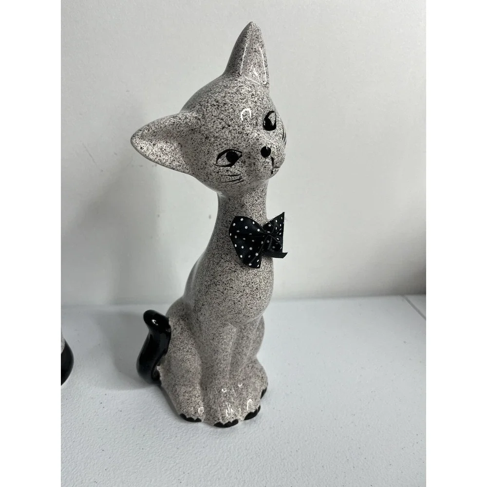 Vtg Pair Of Ceramic Speckled Siamese Cat W/ Bows‎ Statue Figure Set Of 2